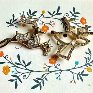 Set of 2 gold tone Christmas Reindeer pins brooches